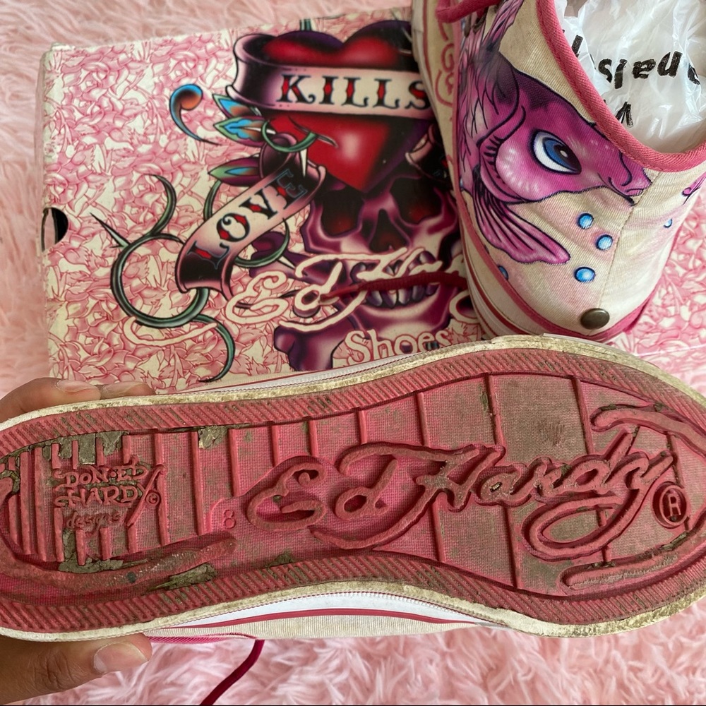 INSANE vintage Ed hardy sneakers!!!!! ๐คฉ๐ซ๐ฆ - Picture 2 of 4